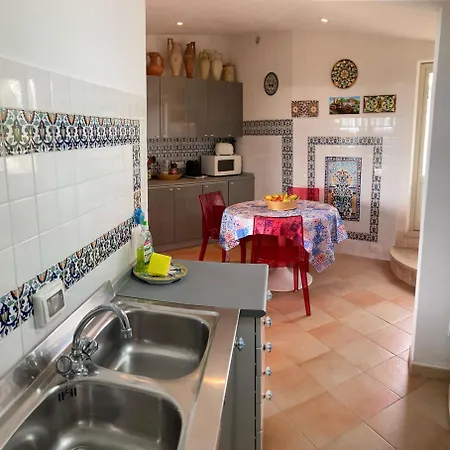 Pensionat En-suite Quadruple Room-giardino A Mare