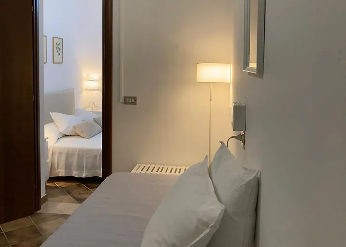 Guest house En-suite Quadruple Room-giardino A Mare